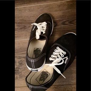 Black vans🥰